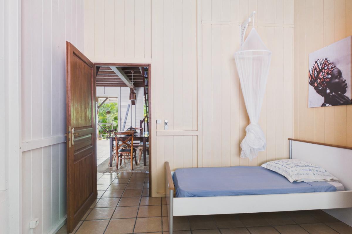 villa-avec-piscine-riviere-salee-martinique-7-pers - chambre 1 1pers